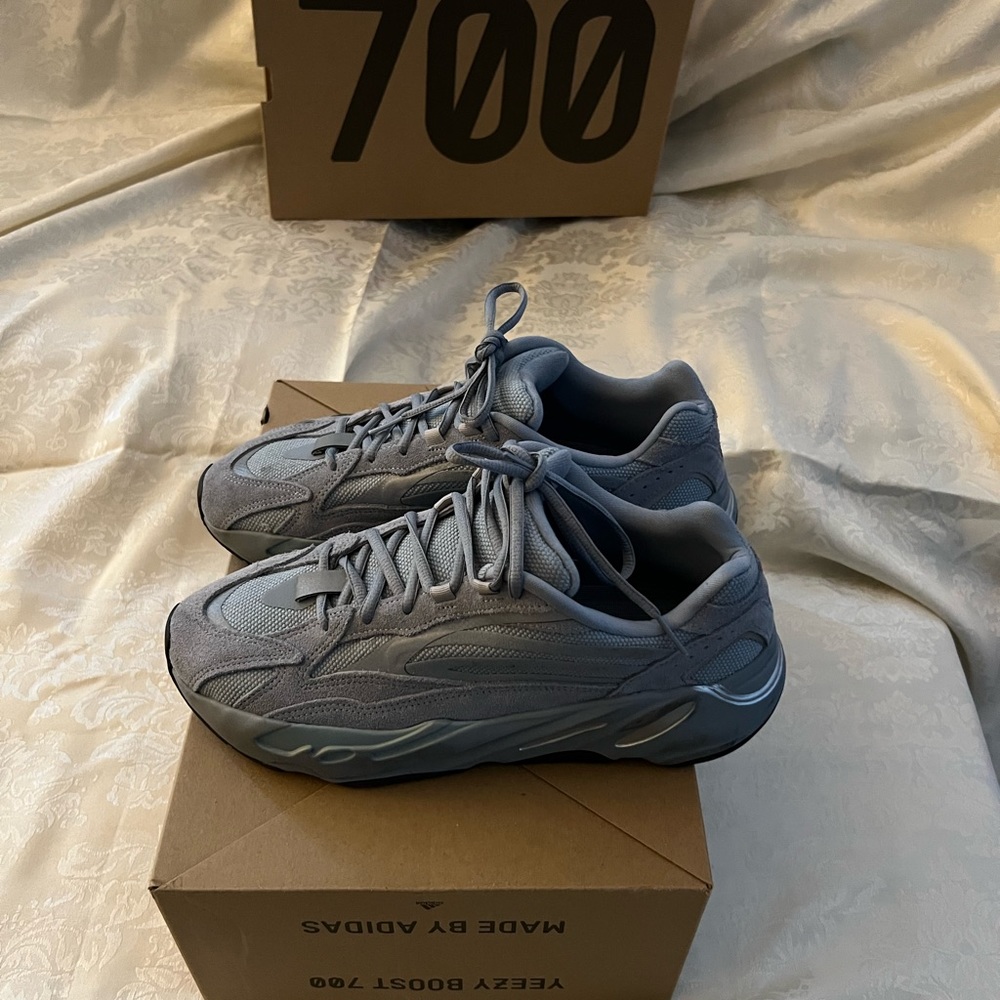 Addis’s Yeezy boost 700 V2 ‘hospital blue’
